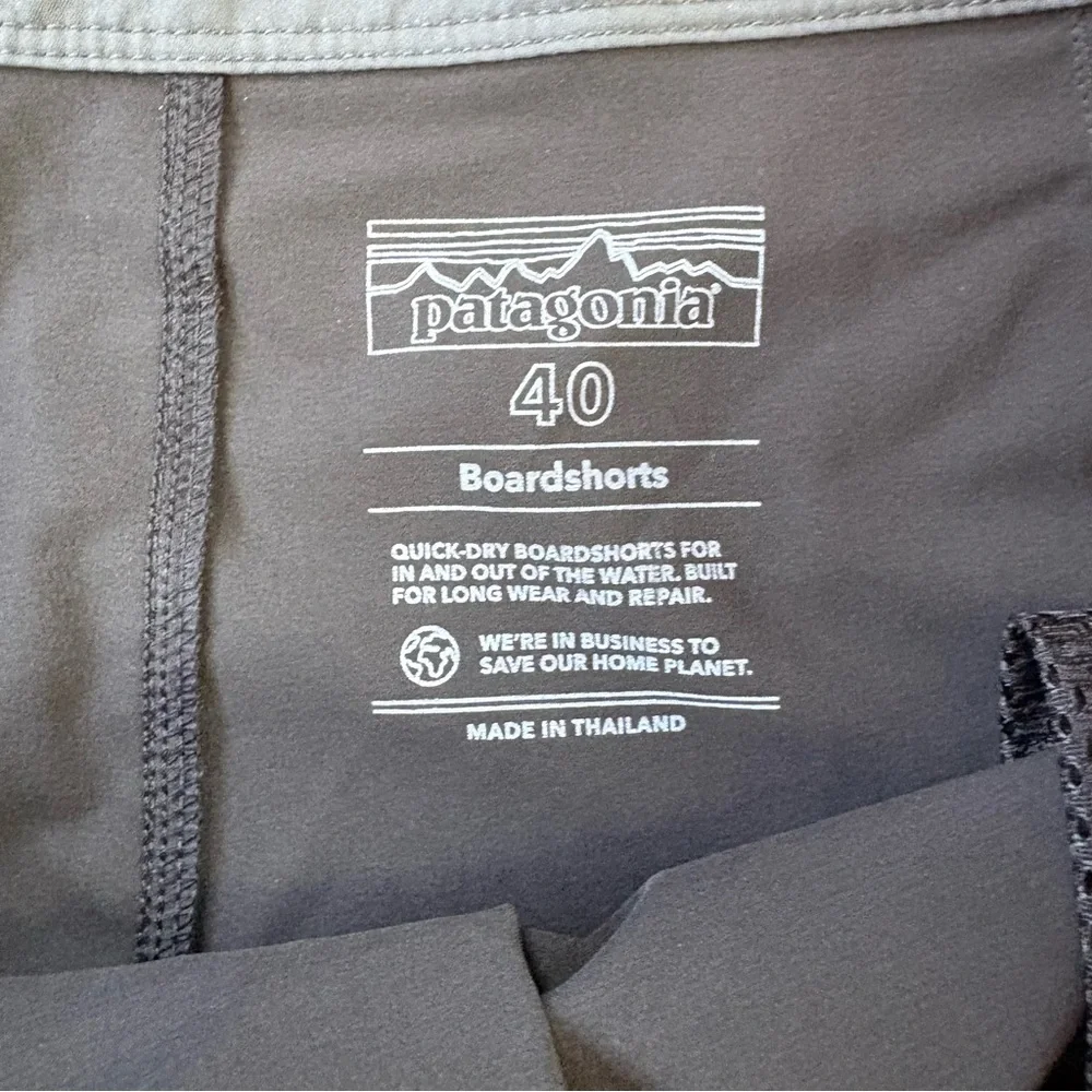 Patagonia Hydropeak Side Shore Boardshorts Mens Sz 40 Black 18